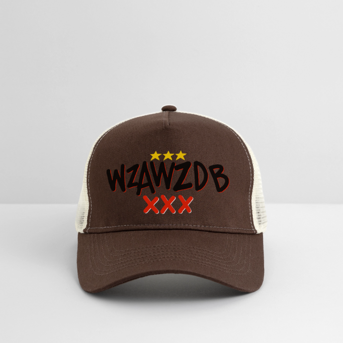 WZAWZDB. Witte letters. Trucker Cap - bruin/beige