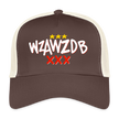 WZAWZDB. Witte letters. Trucker Cap - bruin/beige