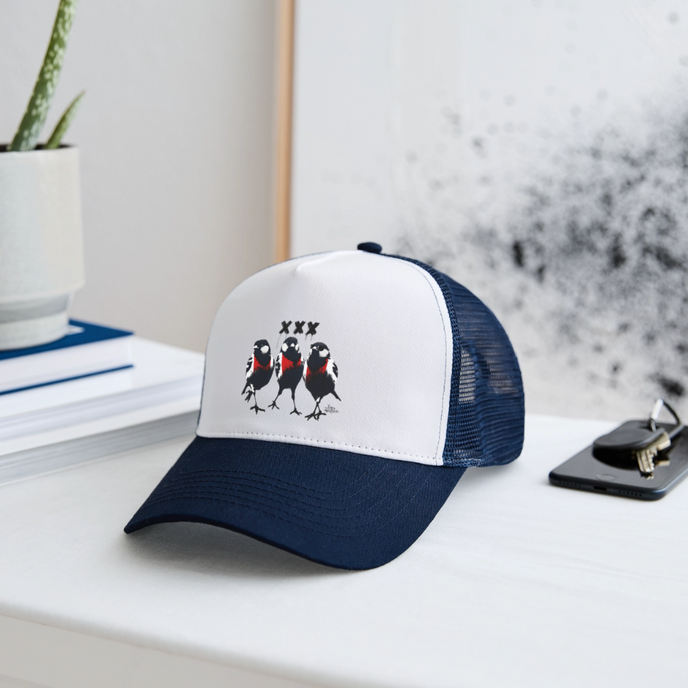 Three Little Birds. Trucker Cap - wit/navy