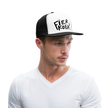 Fier en Koen zwarte letters. Trucker Cap - wit/zwart