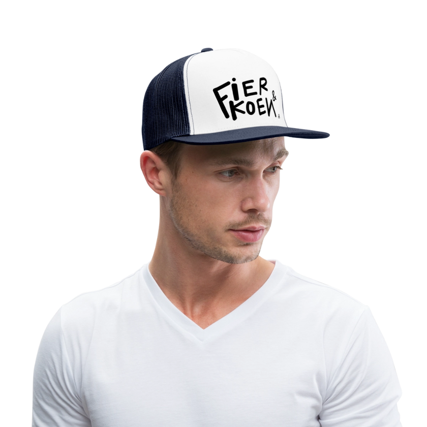 Fier en Koen zwarte letters. Trucker Cap - wit/navy