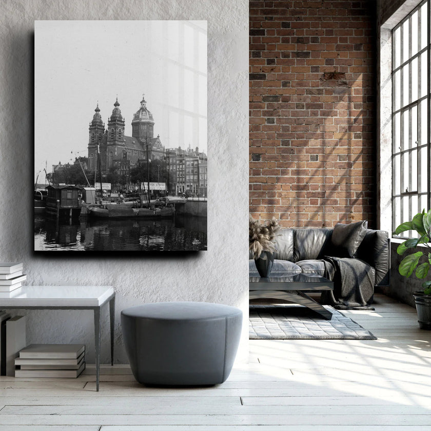 Basiliek van de Heilige Nicolaas aan de Prins Hendrikkade. Foto art
