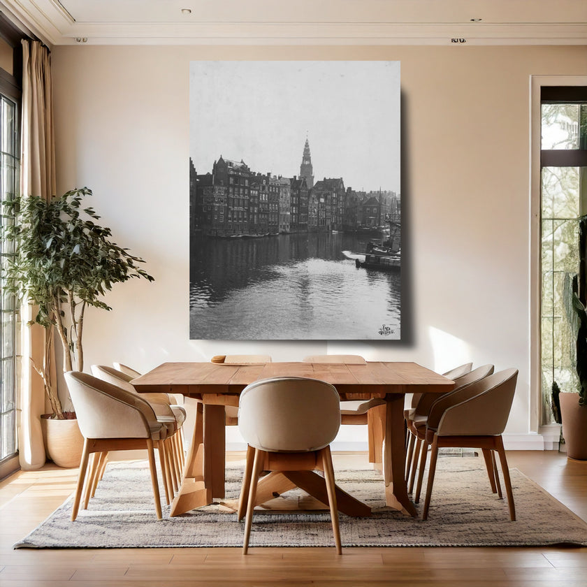 Oostzijde van het Damrak. Foto art