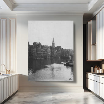 Oostzijde van het Damrak. Foto art